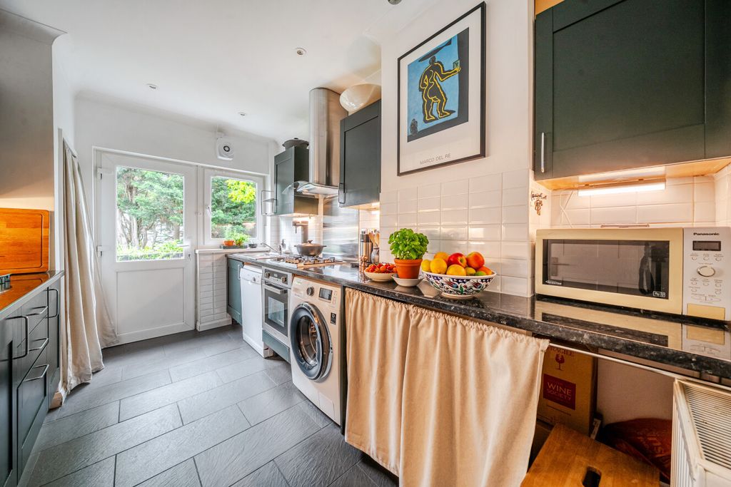 Property photo 2 of 12 1472965-6-6A2Fd4A...