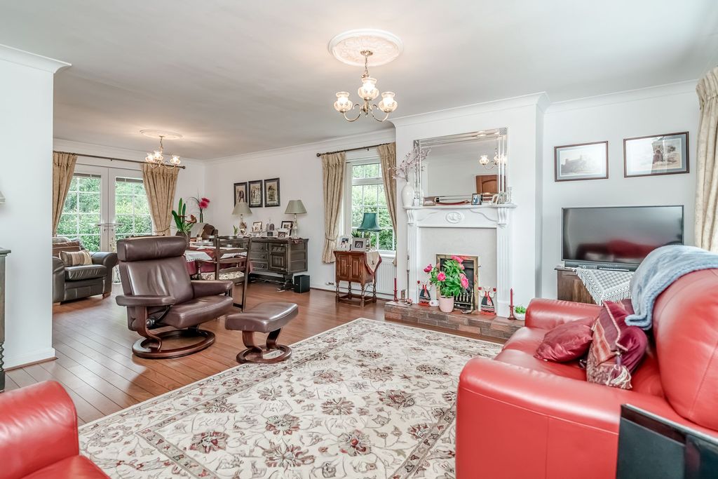 Property photo 2 of 45