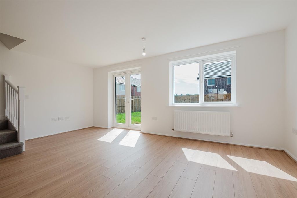 Property photo 3 of 19 P1944182.Jpg