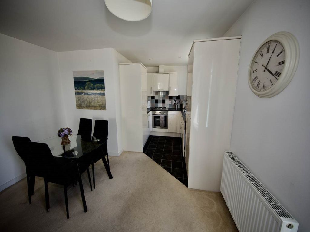 Property photo 2 of 9 34 Unicorn Living- Kitchen