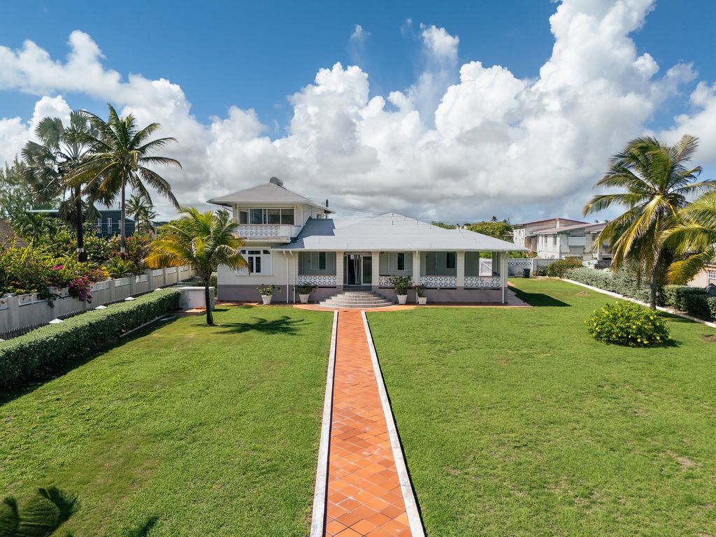 Property photo 1 of 4