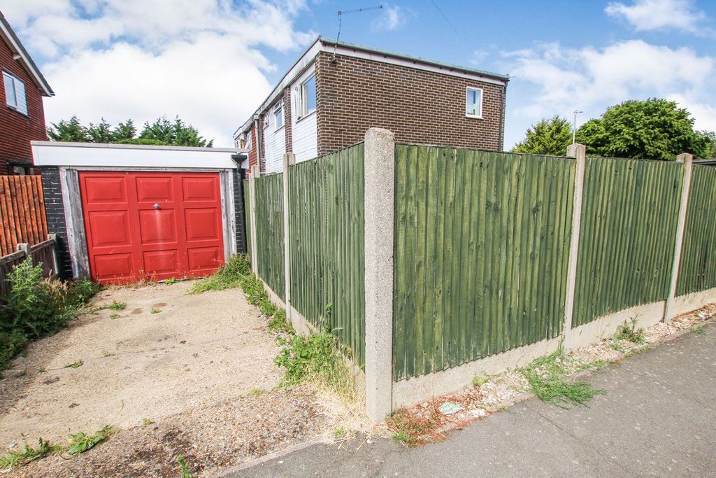 Property photo 2 of 19