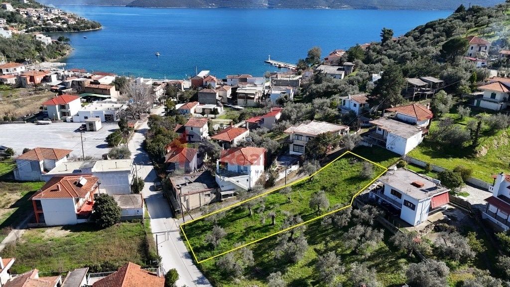 Property photo 2 of 23