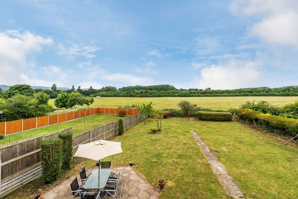 Property photo 2 of 16 Picture No. 03