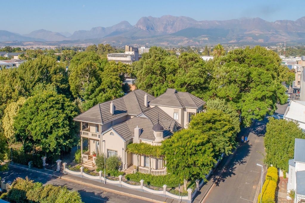 Property photo 1 of 43 Tk1647800