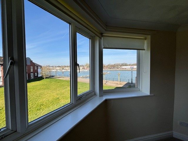 Property photo 3 of 9 Living Room 2