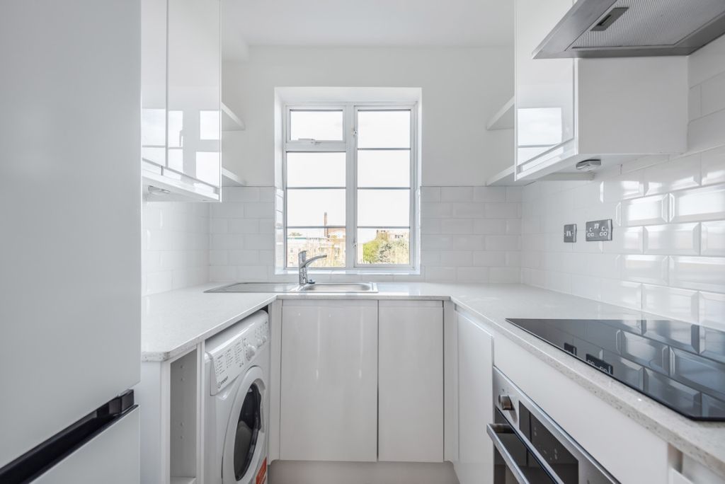Property photo 3 of 6 824907 (4)