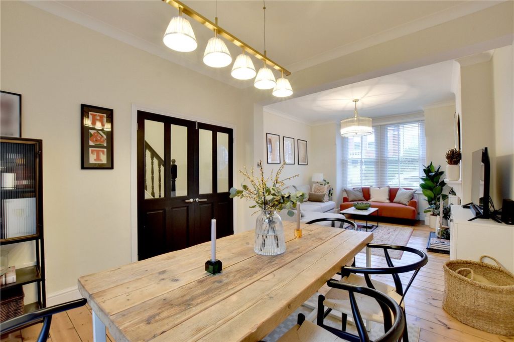 Property photo 2 of 24 Picture No. 06