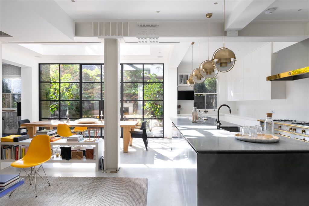 Property photo 1 of 28 Picture No. 47