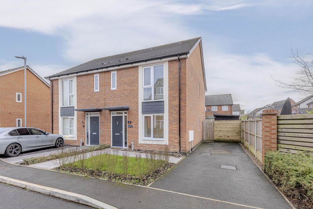 Property photo 1 of 24