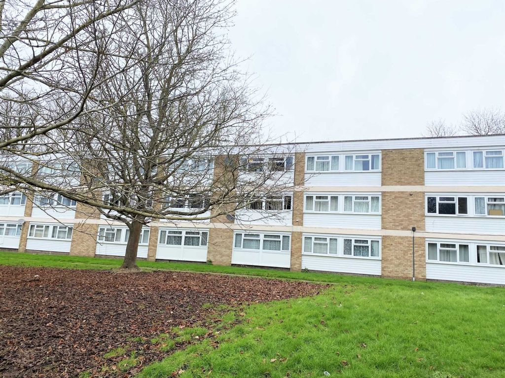 Property photo 2 of 8