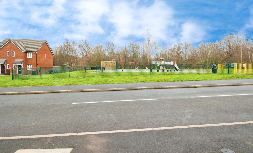 Property photo 3 of 15