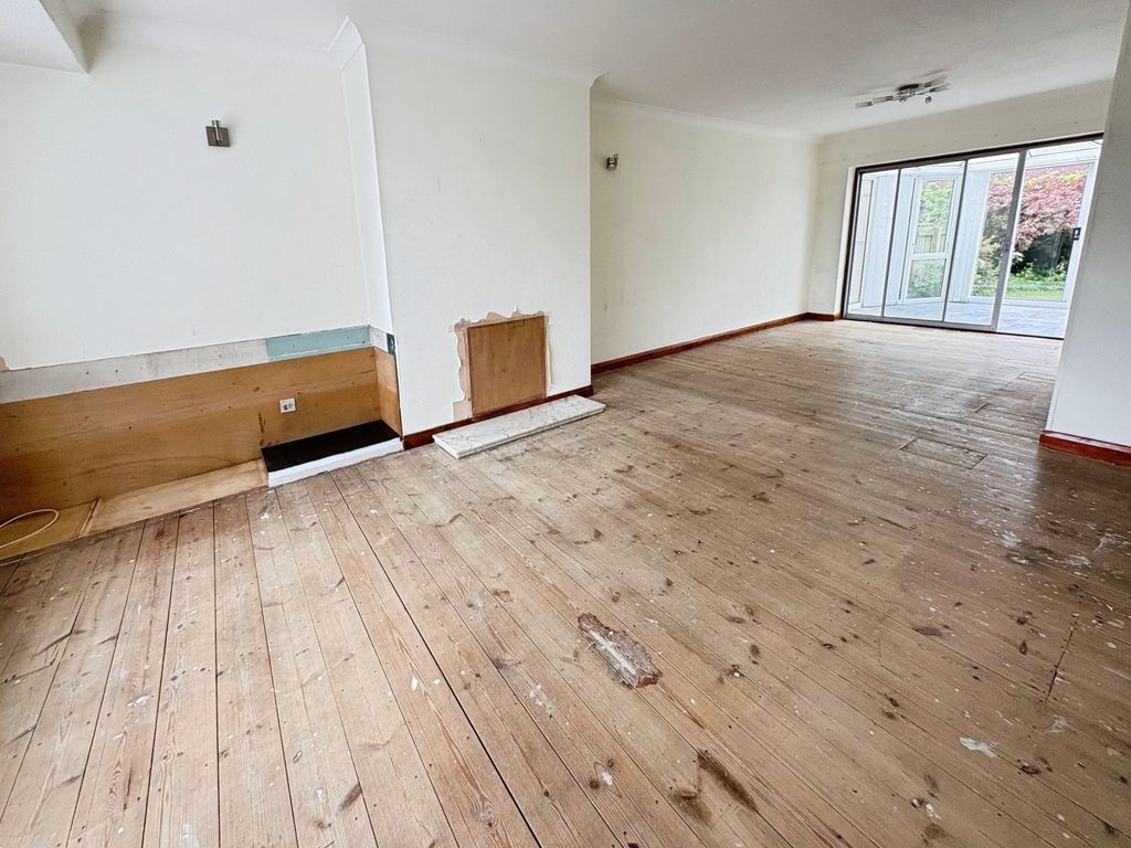 Property photo 2 of 14 Photo 6