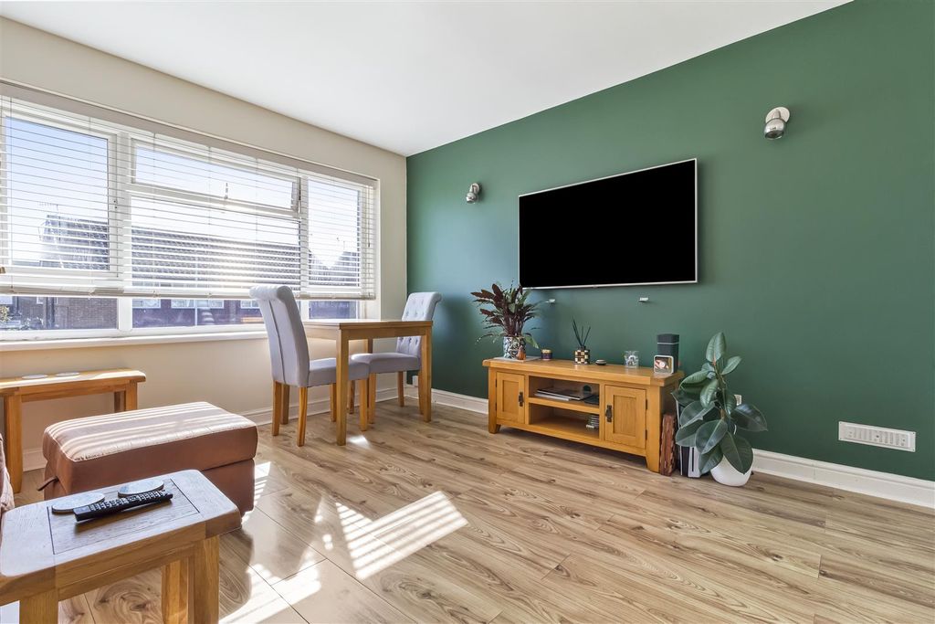 Property photo 2 of 20 89 Ophir Road-005.Jpg