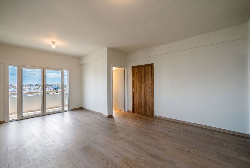 Property photo 1 of 30