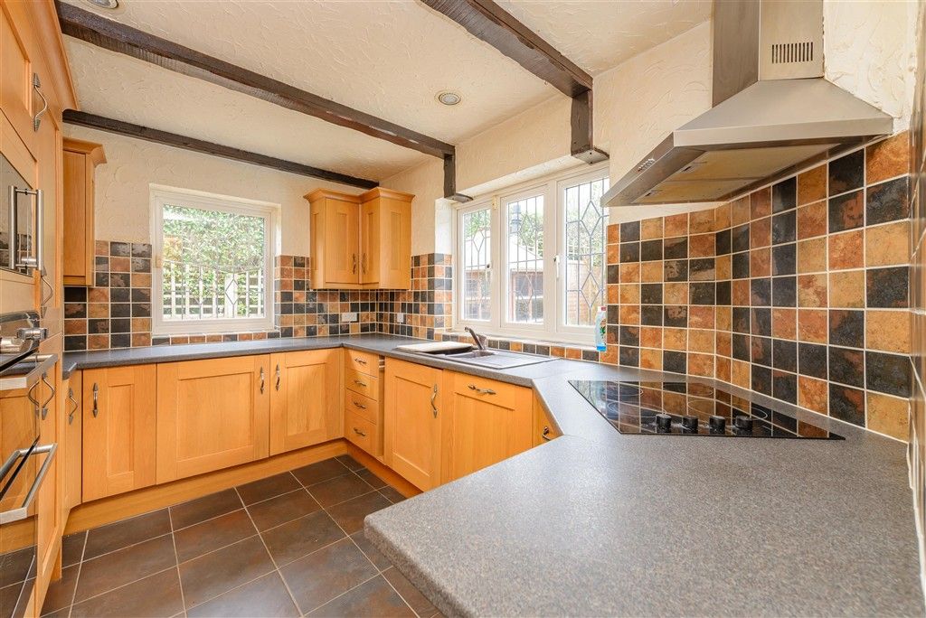 Property photo 2 of 20 Kitchen