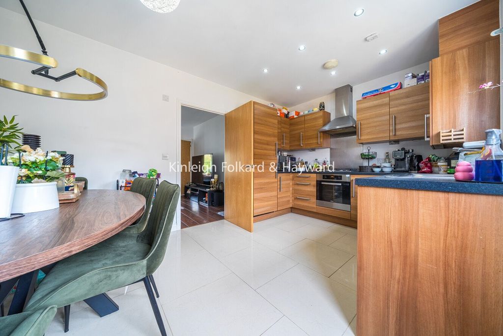 Property photo 3 of 13 Picture No. 14