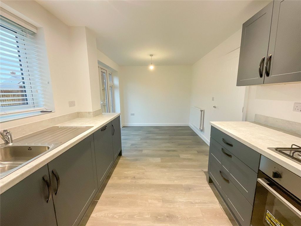 Property photo 3 of 18 Picture No. 02