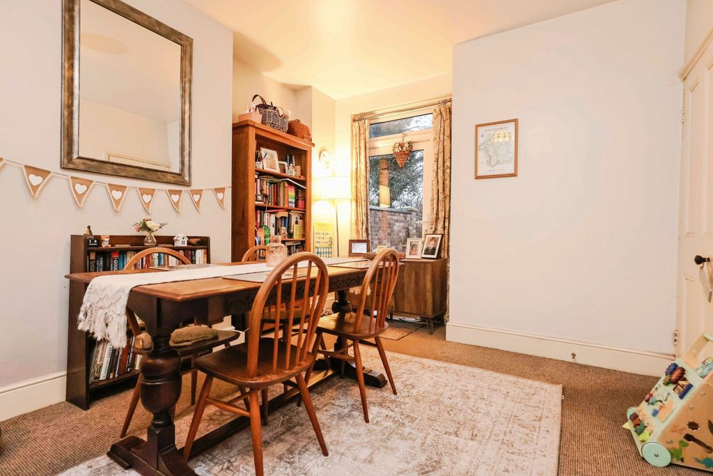 Property photo 3 of 20 Mcintyreroadmcintyreroadworcesterwr25lg-11