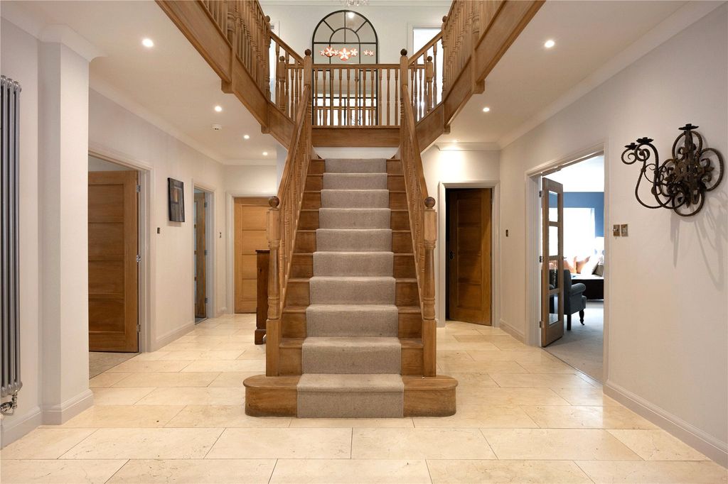 Property photo 3 of 13 Picture No. 10