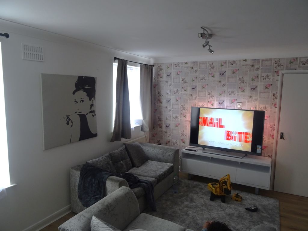 Property photo 3 of 5