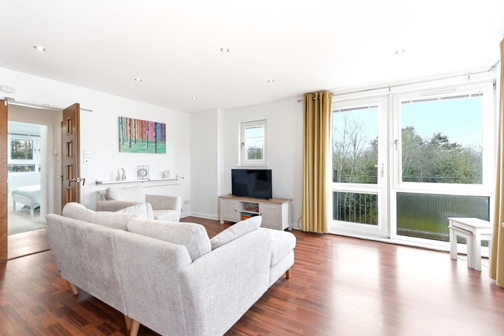 Property photo 2 of 22 5034033