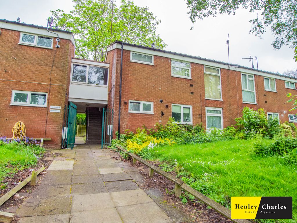 Property photo 1 of 6 P5037071