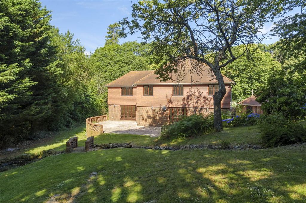 Property photo 2 of 30