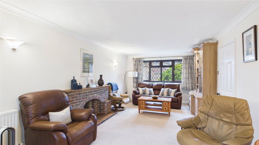 Property photo 3 of 17 Picture 3