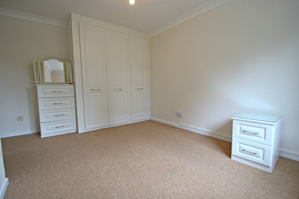 Property photo 3 of 8 3