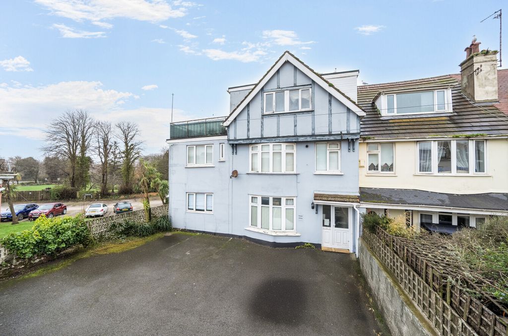 Property photo 1 of 13 1408079-1-698B1d1...