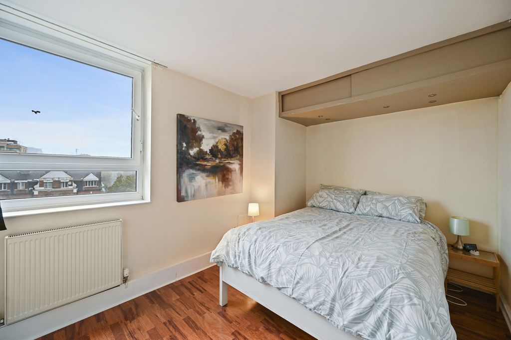 Property photo 3 of 12