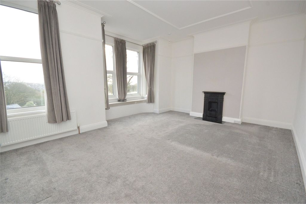 Property photo 2 of 18 Picture No. 09