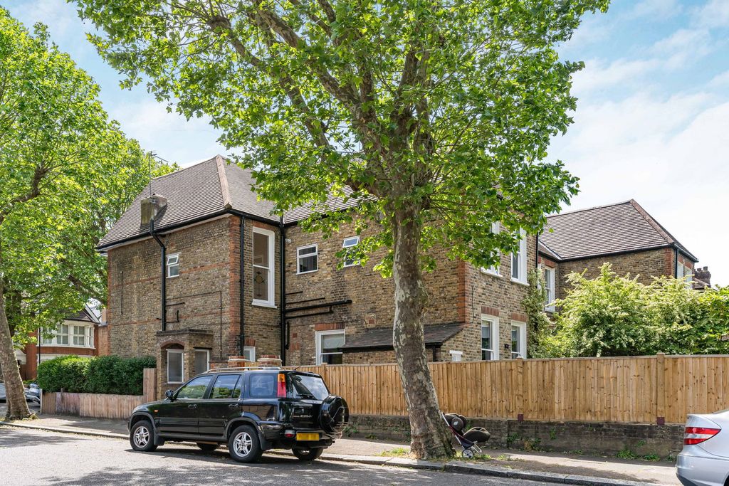 Property photo 1 of 7