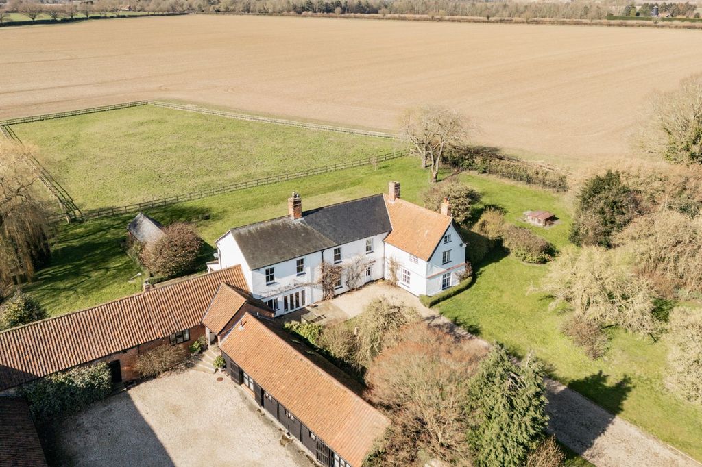 Property photo 1 of 33 Picture No. 15