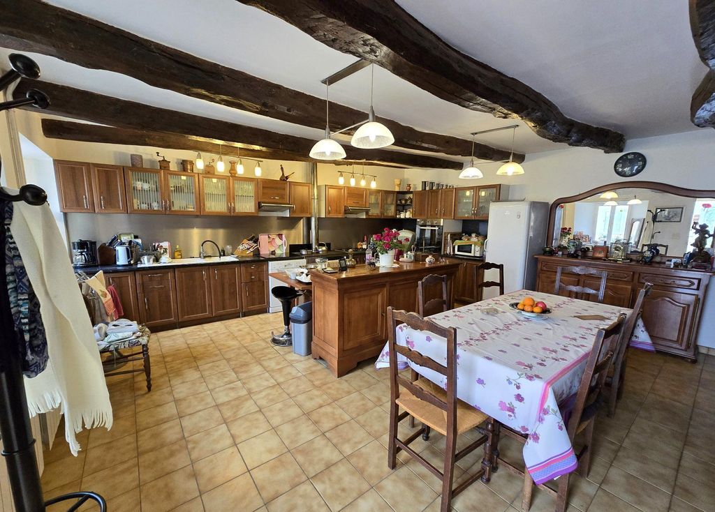 Property photo 2 of 14