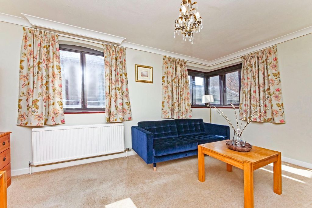 Property photo 1 of 13 Living Room