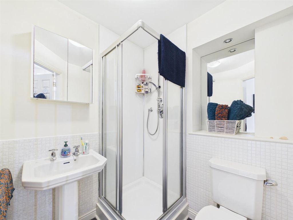 Additional image 11 of 2 bed flat for sale11 Rosslyn House, Glasgow Road Perth PH2