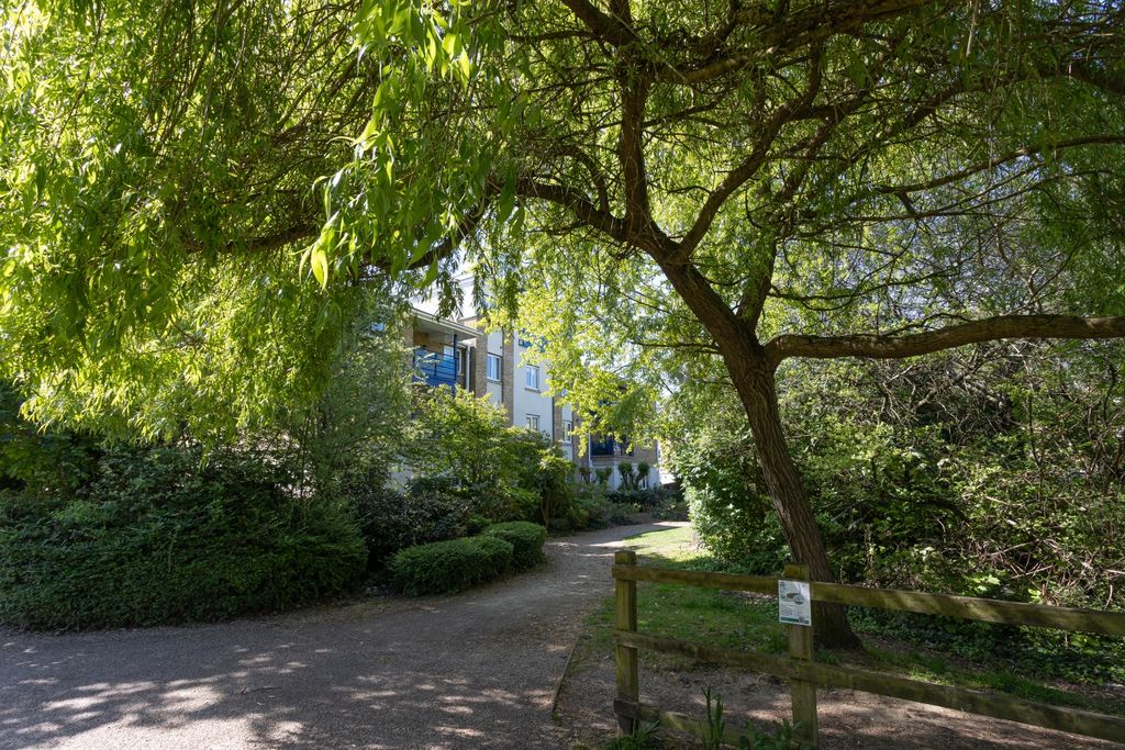 Property photo 2 of 17 External