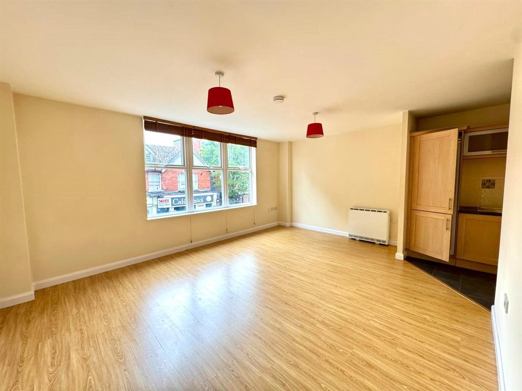 Property photo 2 of 13 Living / Dining Room