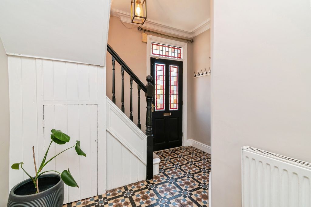Property photo 2 of 24 Pbox-Img.Jpg