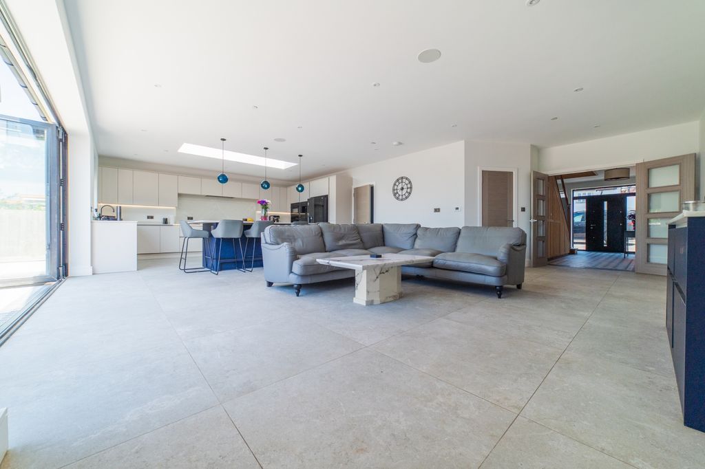 Property photo 3 of 85 Award Winning Cps Homes Media Team_4