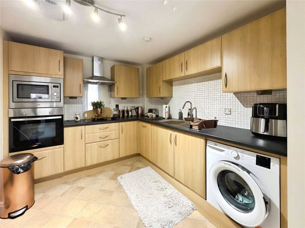 Property photo 2 of 10 Picture No. 03