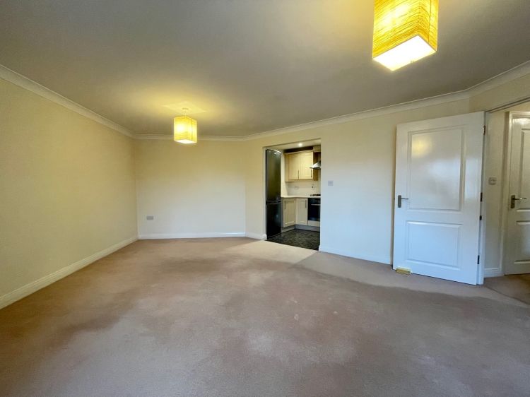 Property photo 2 of 9 1