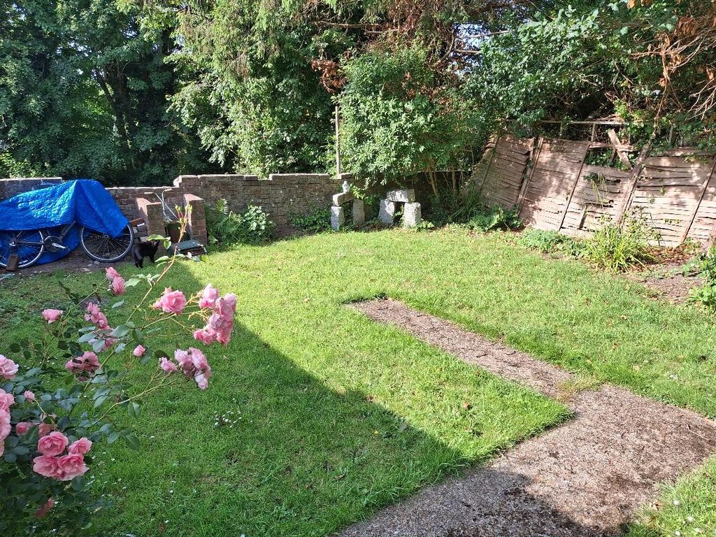 Property photo 3 of 11
