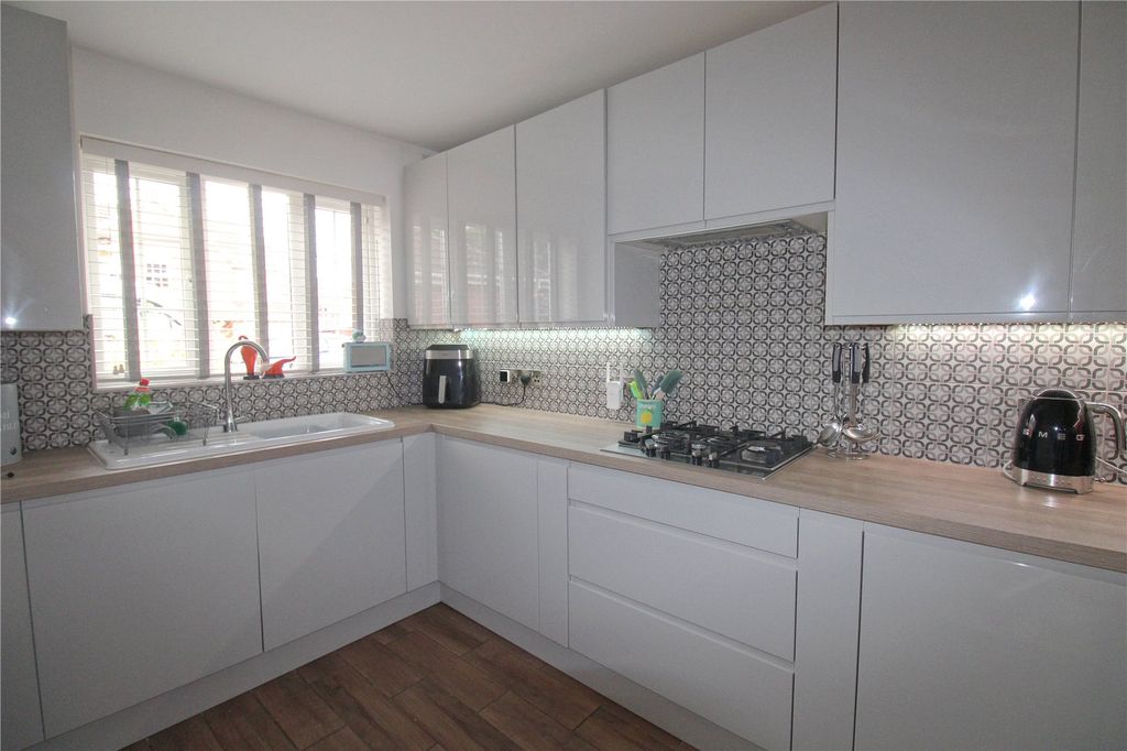 Property photo 3 of 20 Picture No. 09