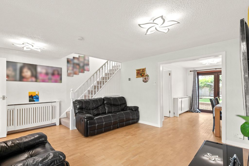 Property photo 2 of 26 5431987