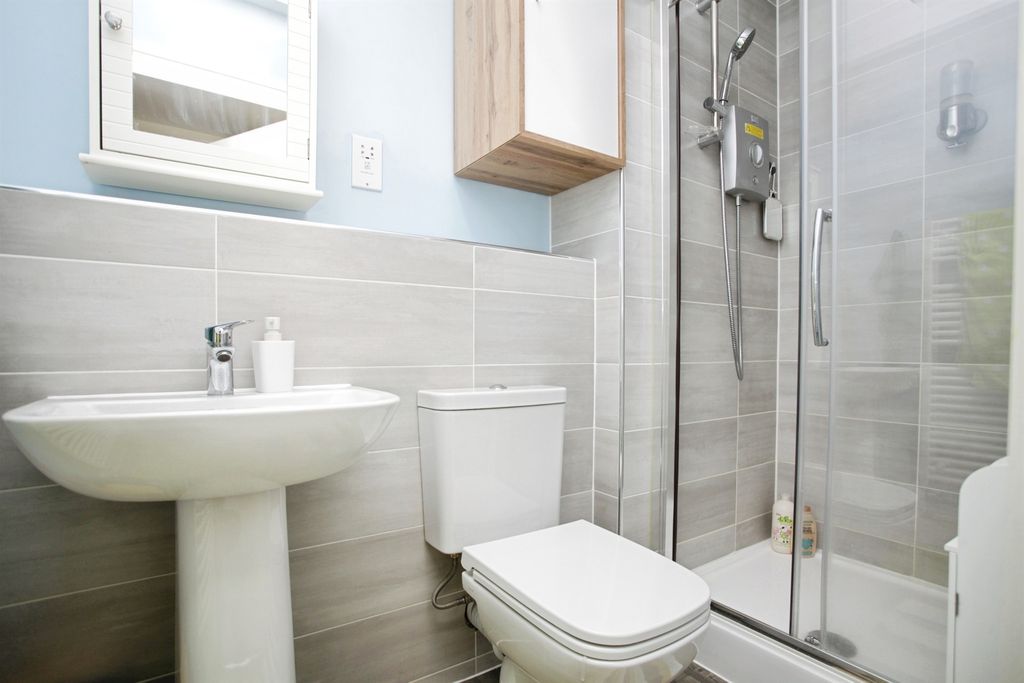 Additional image 14 of 2 bed flat for saleAnton Close, Rugby CV21