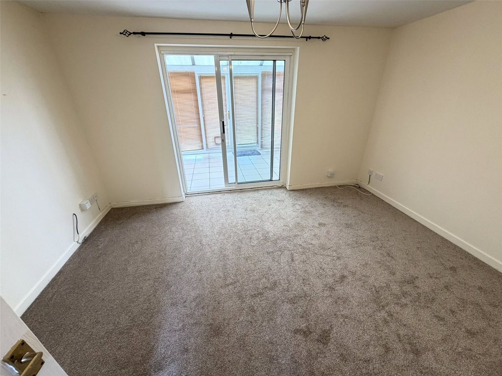 Property photo 3 of 14 Picture No. 27