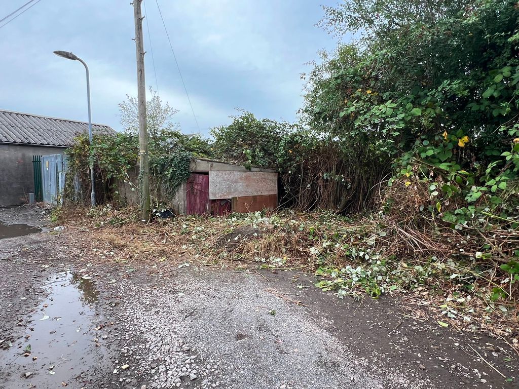 Property photo 1 of 4